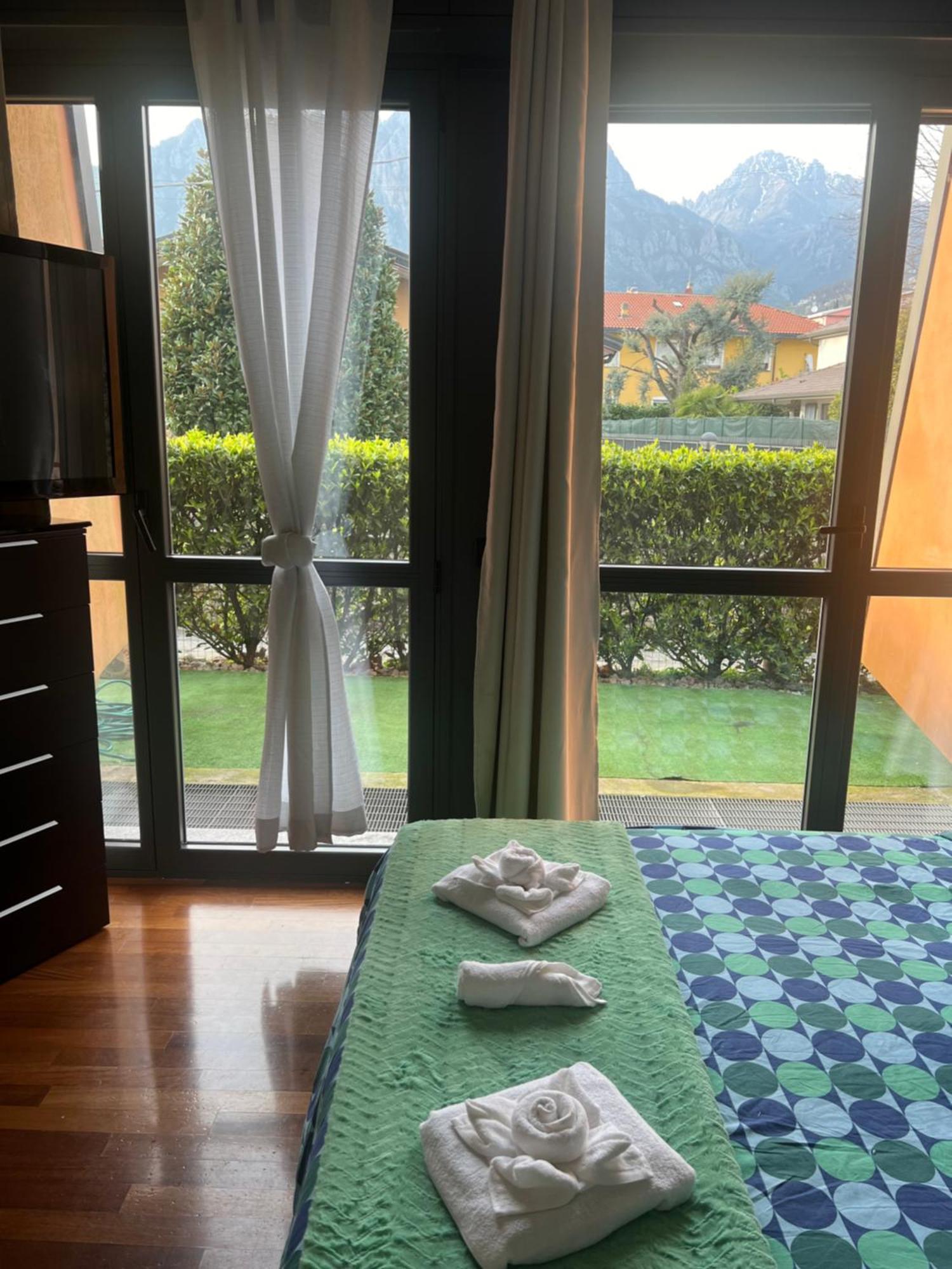 B&B Resilienza - Camera Privata Con Bagno Lecco Extérieur photo