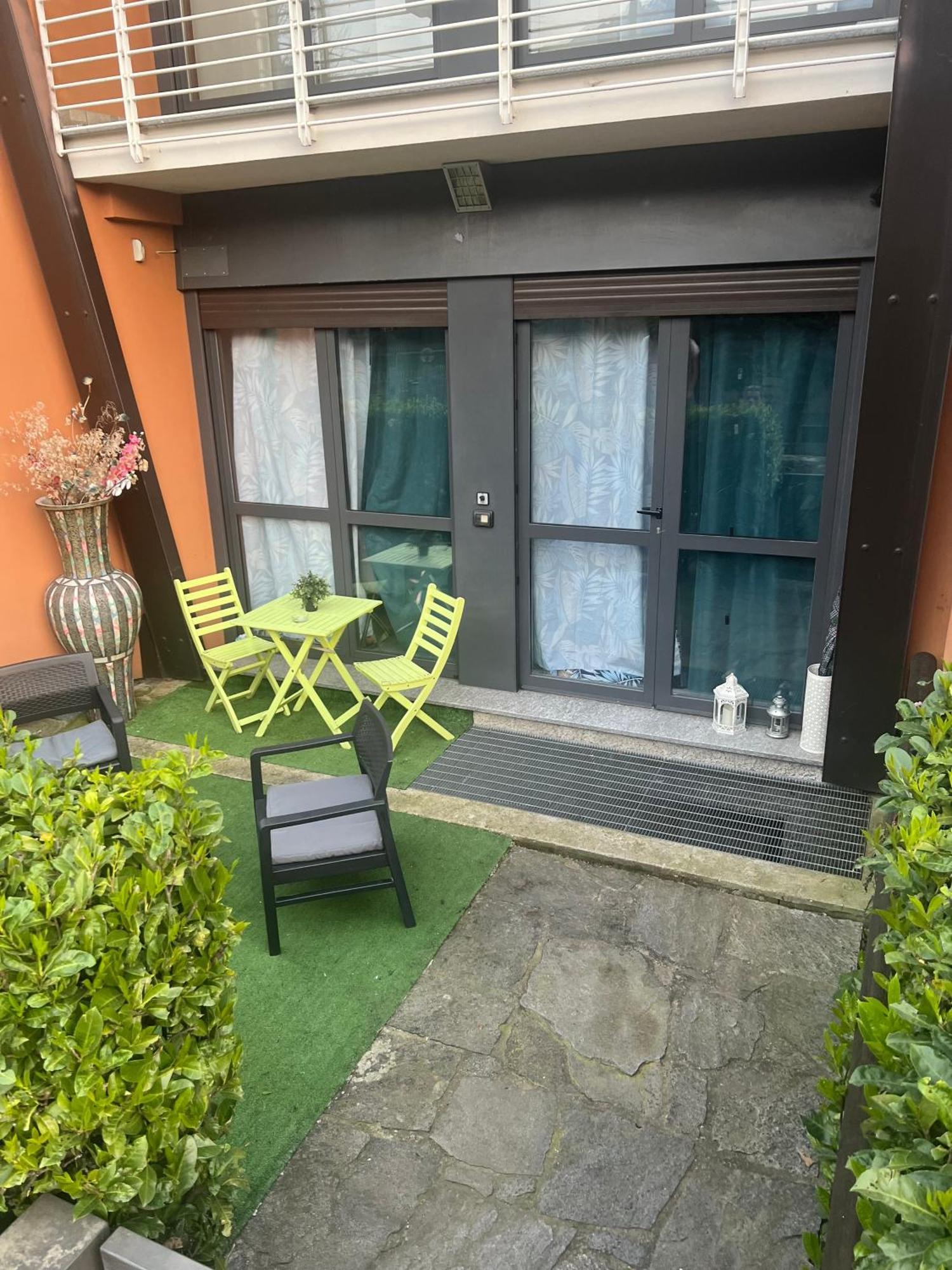 B&B Resilienza - Camera Privata Con Bagno Lecco Extérieur photo